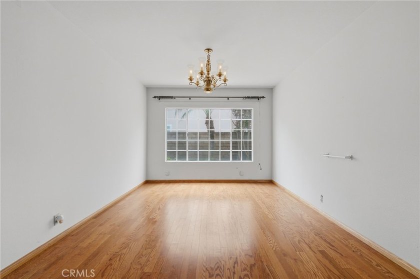 Welcome to this beautiful four-bedroom, three-bathroom home with - photo 10