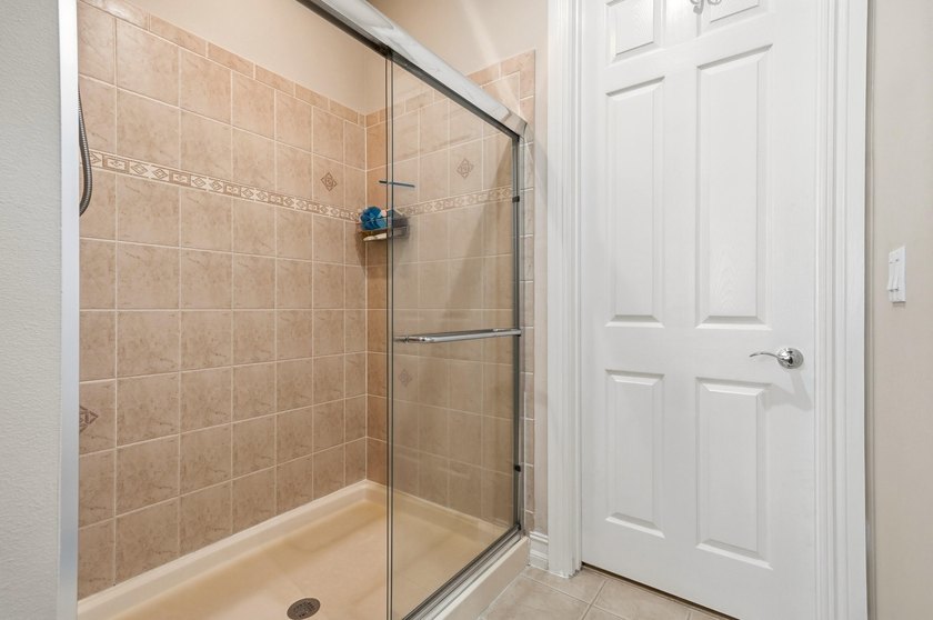 Rare 4-bedroom, 4-bath tri-level townhome in Belle Isle, one of - photo 37