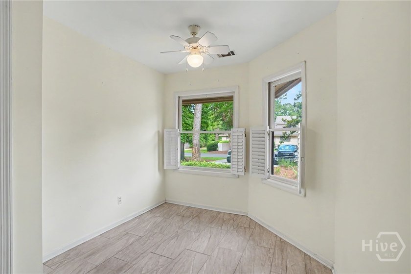 This end-unit townhome offers extra privacy and a practical - photo 10