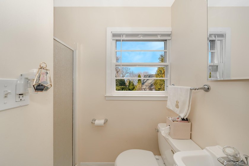 Legal 2 Family by C/O located in the heart of Lindenhurst - photo 14