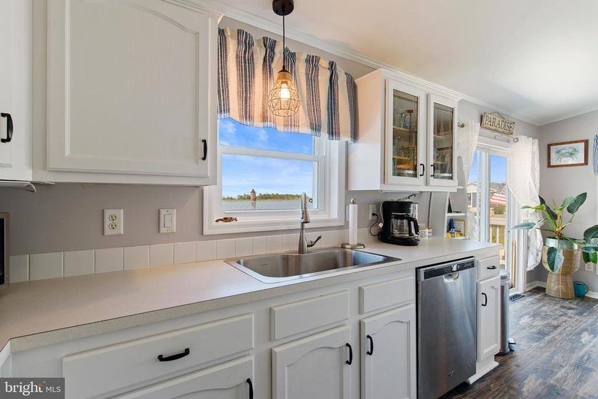 Coastal Living at Its Best! Enjoy life in a beautiful waterfront - photo 15