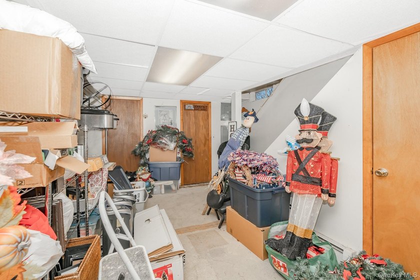 Legal 2 Family by C/O located in the heart of Lindenhurst - photo 21