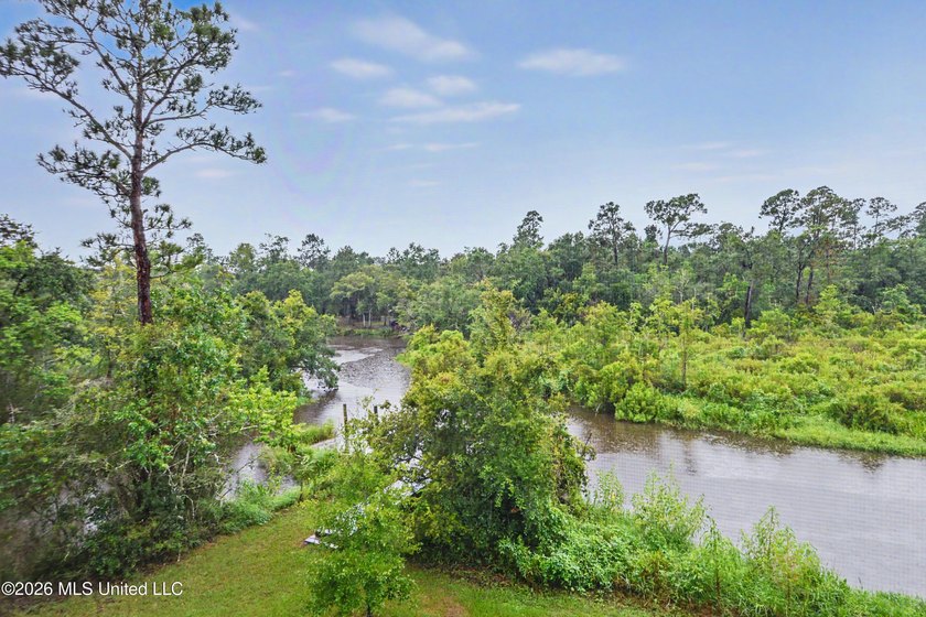 Welcome to this one-of-a-kind waterfront retreat where custom - photo 27