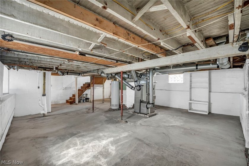 Welcome home to this charming and beautifully updated three - photo 35