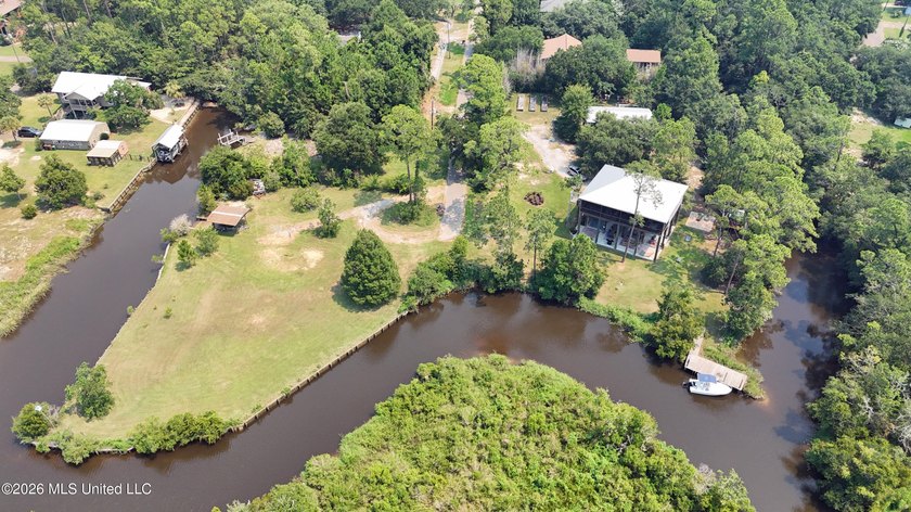 Welcome to this one-of-a-kind waterfront retreat where custom - photo 48