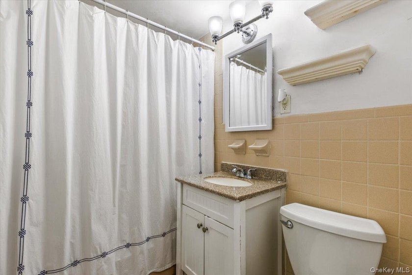 Welcome to 6 Fordham Hill Oval, Unit 12H, a move-in ready - photo 13