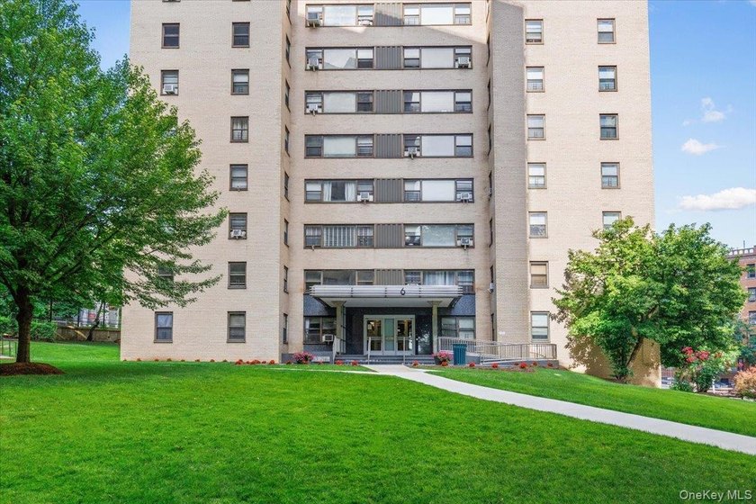Welcome to 6 Fordham Hill Oval, Unit 12H, a move-in ready - photo 21
