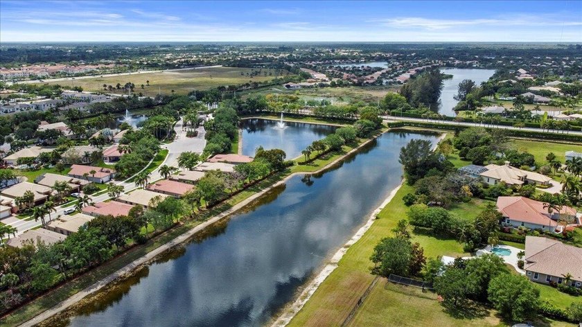 Best location in Villaggio...walk to the clubhouse. Welcome to - photo 31
