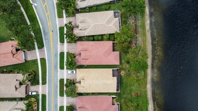 Best location in Villaggio...walk to the clubhouse. Welcome to - photo 36