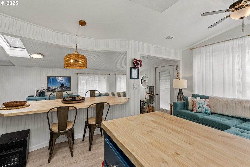 Income Producing Vacation Rental, REMODELED with Class and Style - photo 13