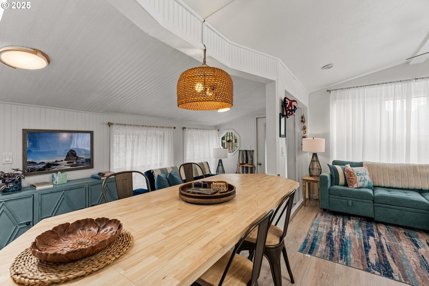 Income Producing Vacation Rental, REMODELED with Class and Style - photo 14