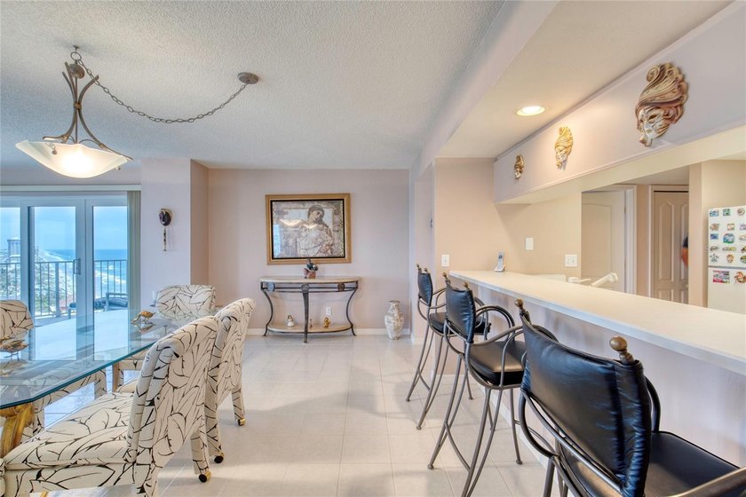 Perched on the 20th floor of Oceans Eight, this exquisite - photo 15