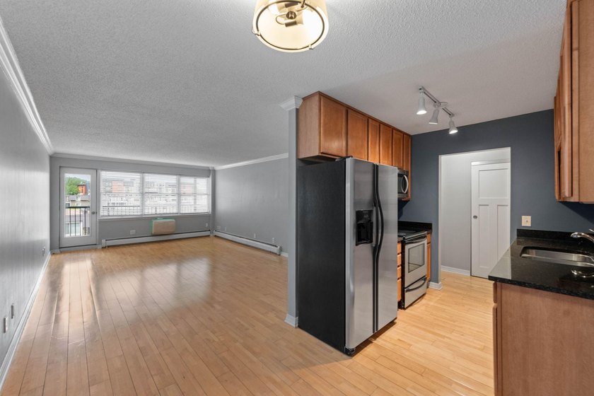 Nestled next to Market Plaza and steps from Bde Maka Ska, 1BR - photo 10