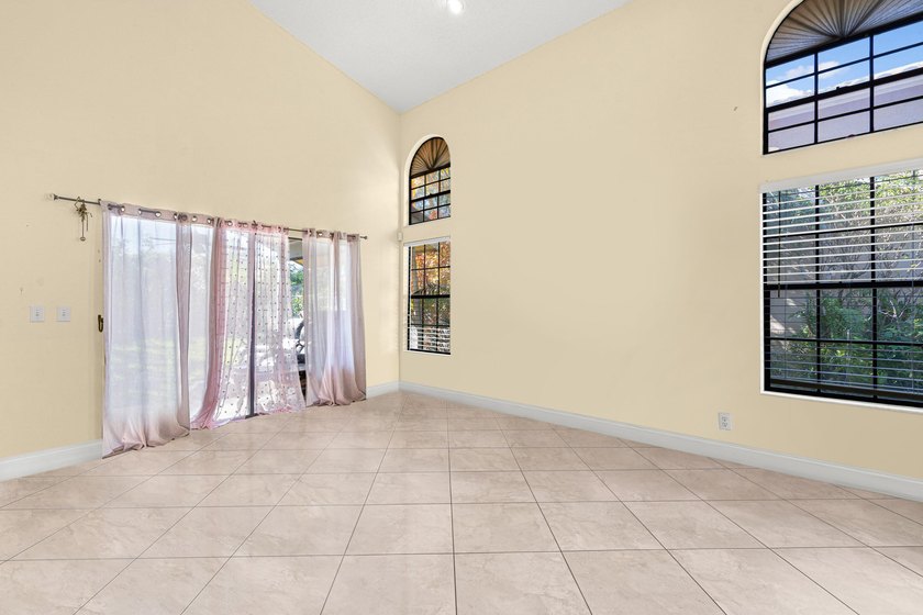 One of the best renovation opportunities currently available in - photo 15
