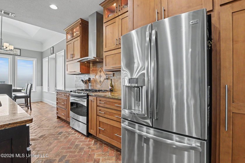 Experience an extraordinary level of privacy, luxury, and - photo 11