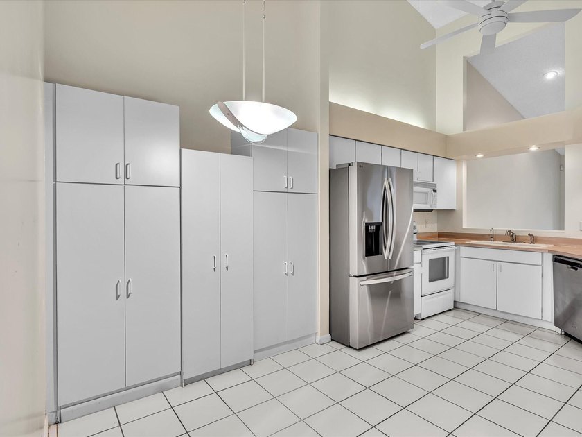 Welcome to this charming villa in Boca Raton's highly - photo 15