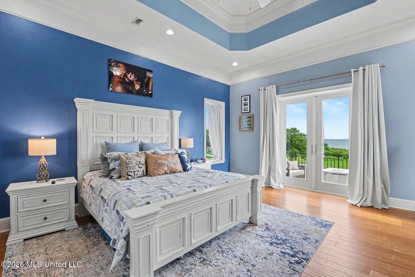 Experience an extraordinary level of privacy, luxury, and - photo 17