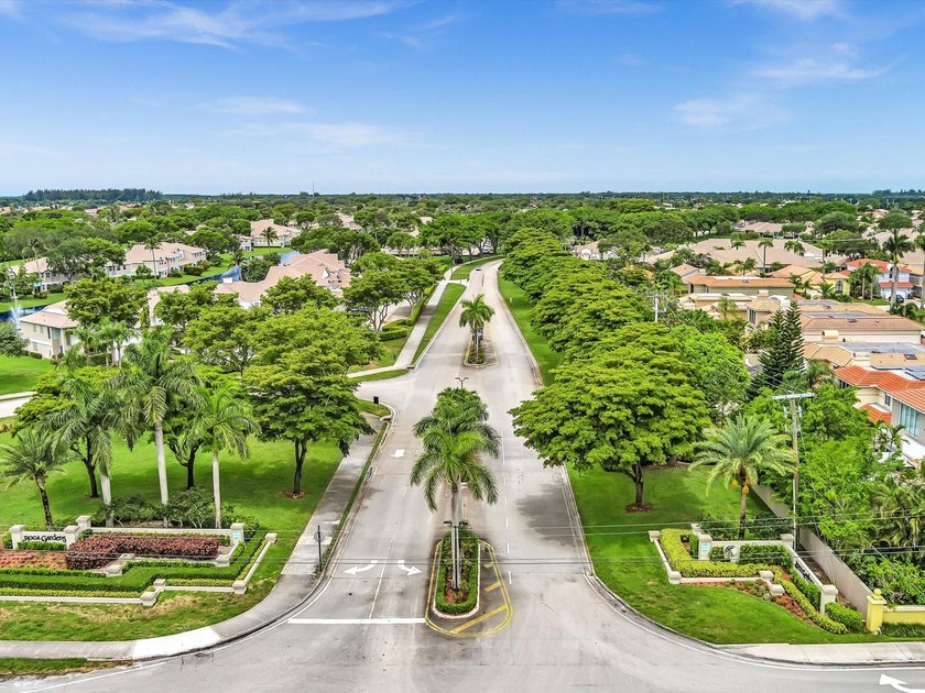 Welcome to this charming villa in Boca Raton's highly - photo 32