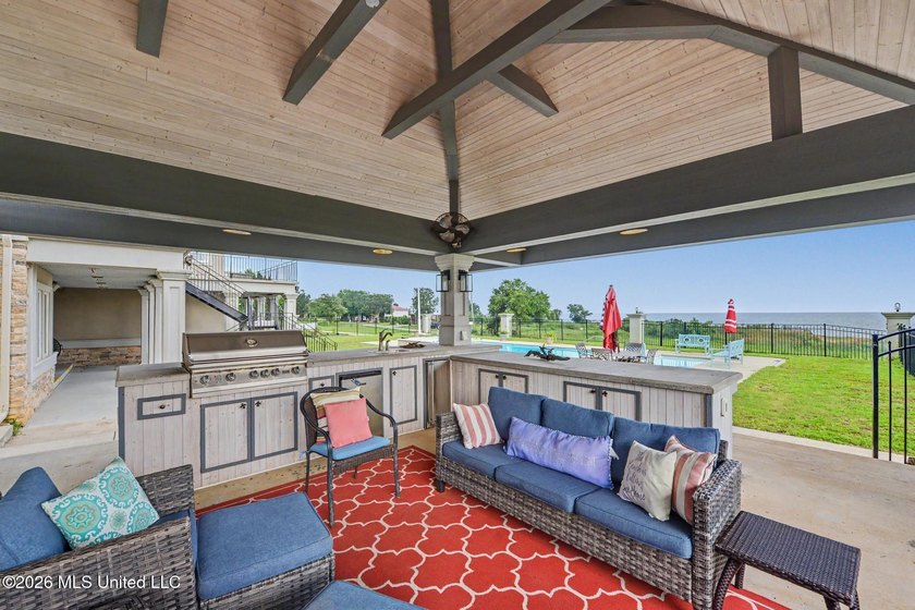 Experience an extraordinary level of privacy, luxury, and - photo 45