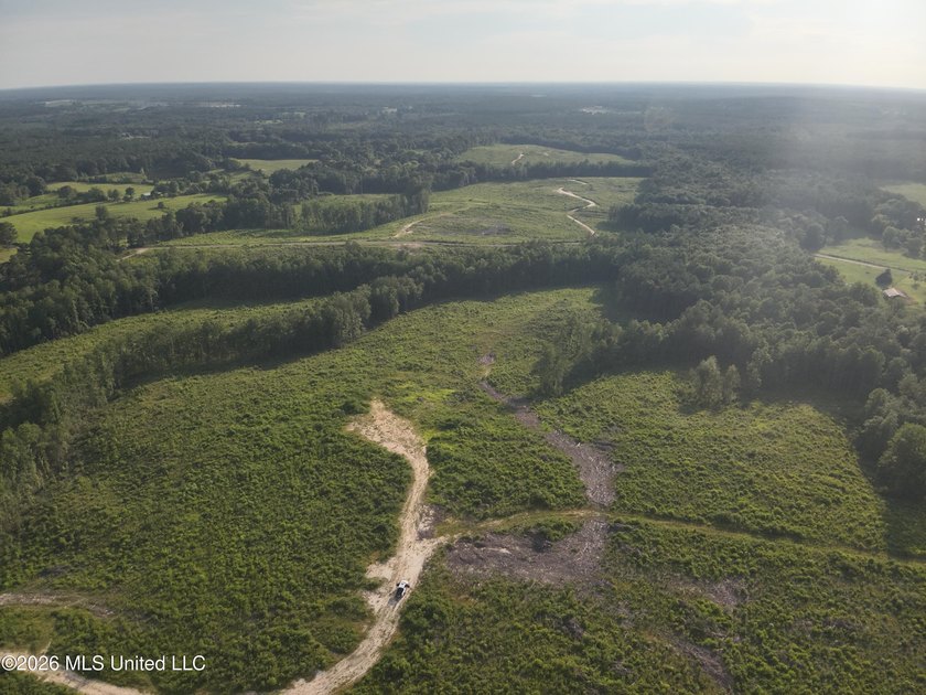 If you've been looking for a place to build, hunt, and enjoy - photo 17
