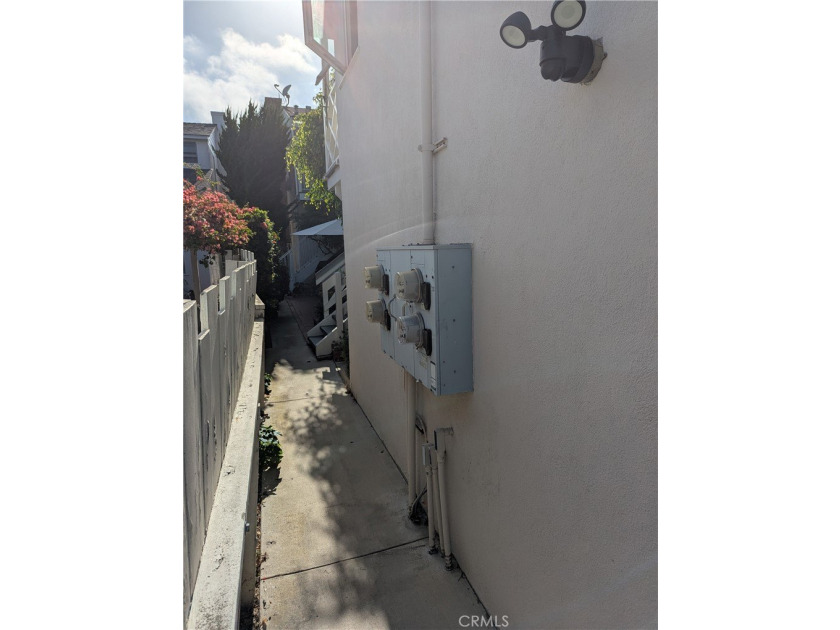 Truly a one-of-a-kind *unicorn* property! Tucked away in the - photo 3