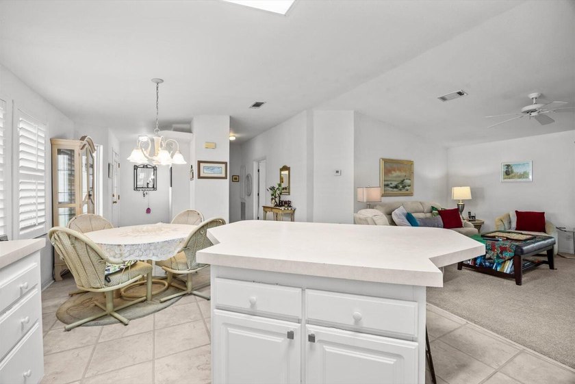 Say hello to seasonal or full time living in this furnished 2 - photo 10