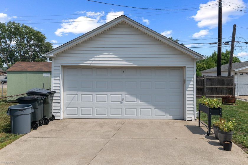***Open House July 26th 12pm-1pm*** Welcome to this beautifully - photo 22