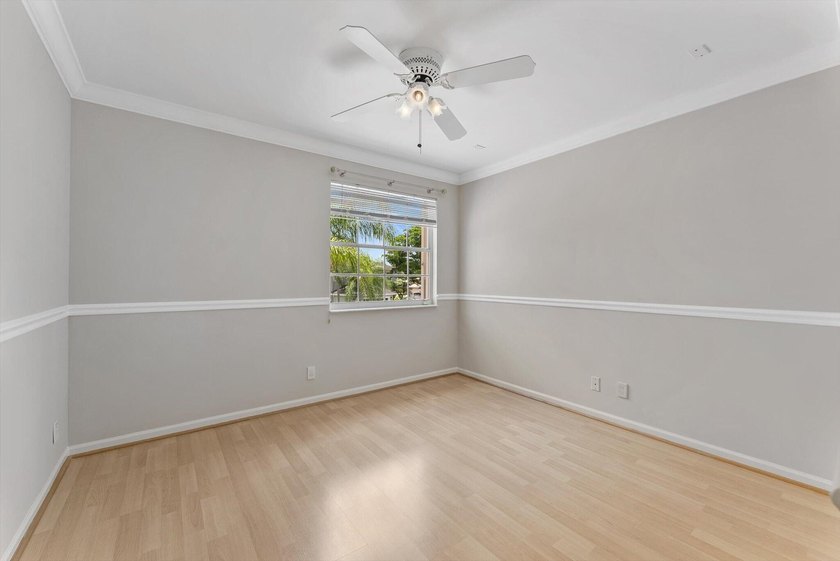 Beautiful, spacious 4-bedroom, 3-bath with a 2-car garage home - photo 27