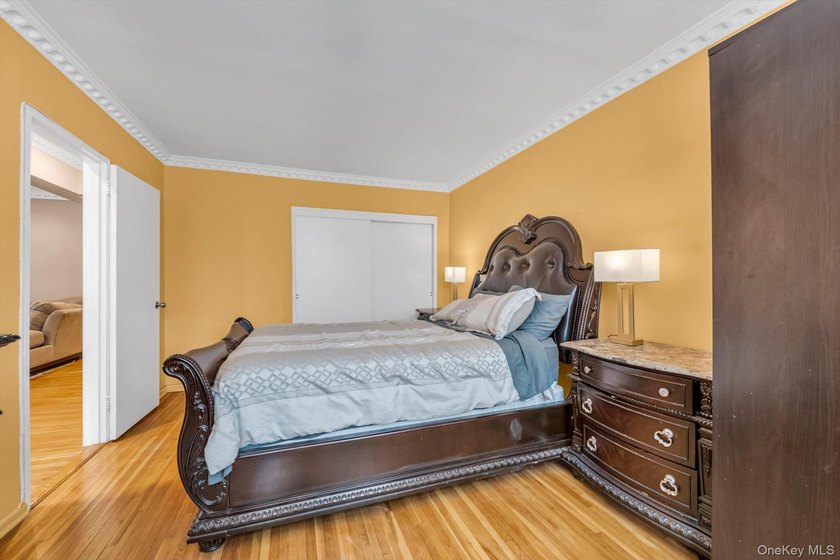 Welcome to your new home in the heart of Forest Hills. This MINT - photo 11