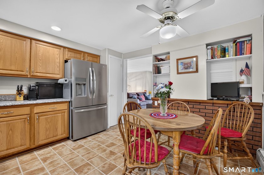 Move right into this beautifully updated Raised Ranch offering 3 - photo 8
