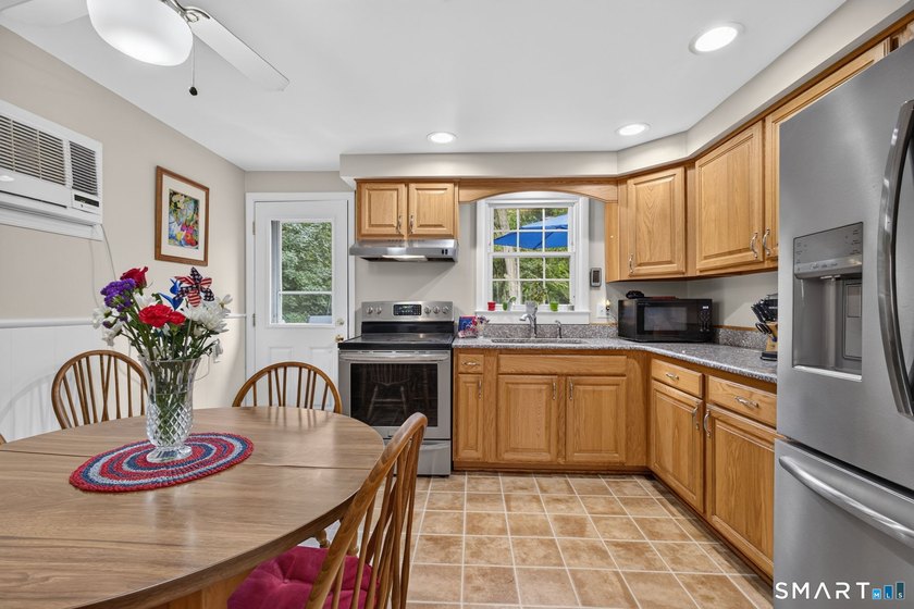Move right into this beautifully updated Raised Ranch offering 3 - photo 9
