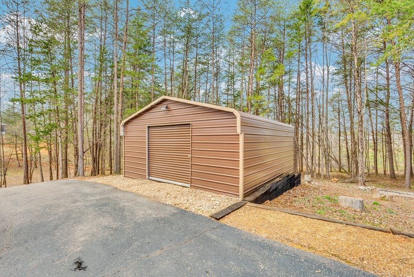 Welcome to 465 Hickory Lane, located in the desirable Woodlands - photo 20