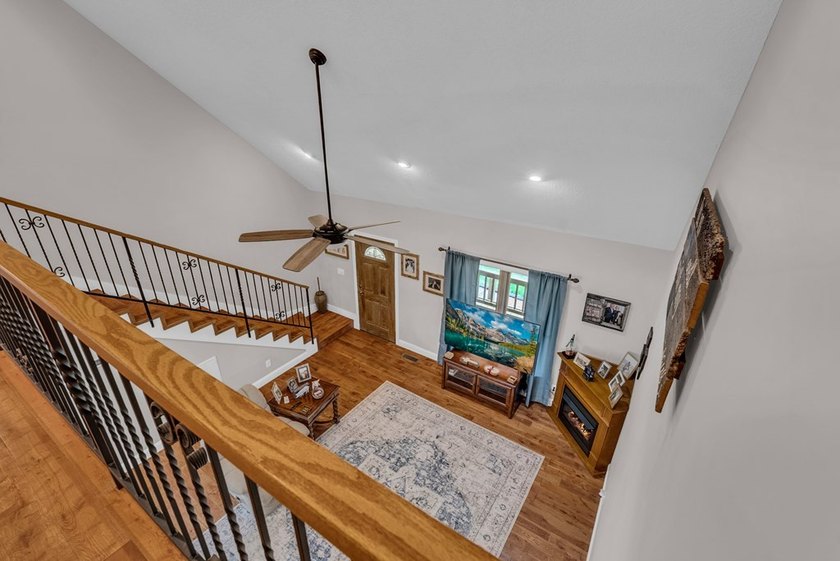 Welcome to 465 Hickory Lane, located in the desirable Woodlands - photo 35