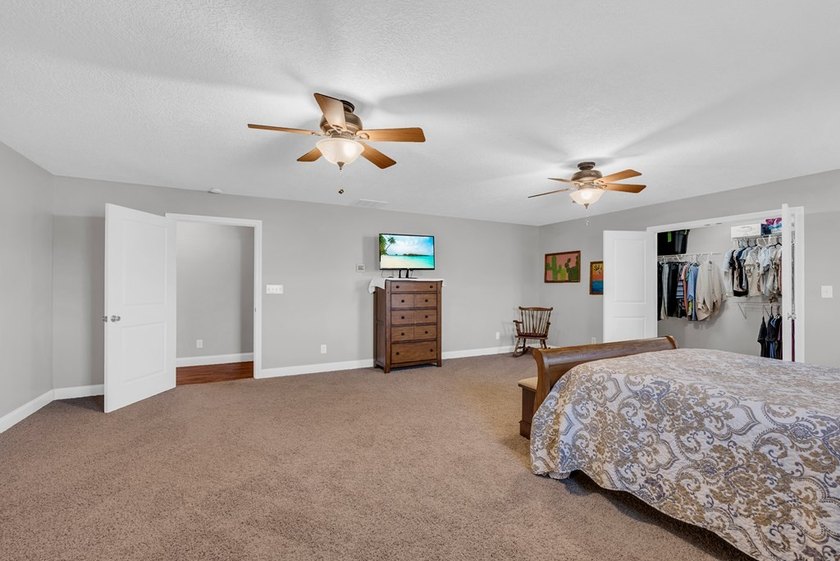 Welcome to 465 Hickory Lane, located in the desirable Woodlands - photo 41