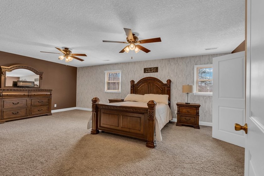 Welcome to 465 Hickory Lane, located in the desirable Woodlands - photo 45