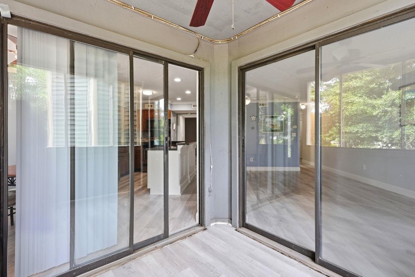Welcome to Golf Glenn Villas! This inviting 2 bedroom, 2 bath - photo 21