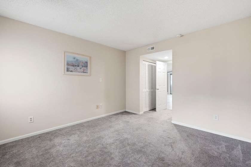 Welcome to Golf Glenn Villas! This inviting 2 bedroom, 2 bath - photo 26