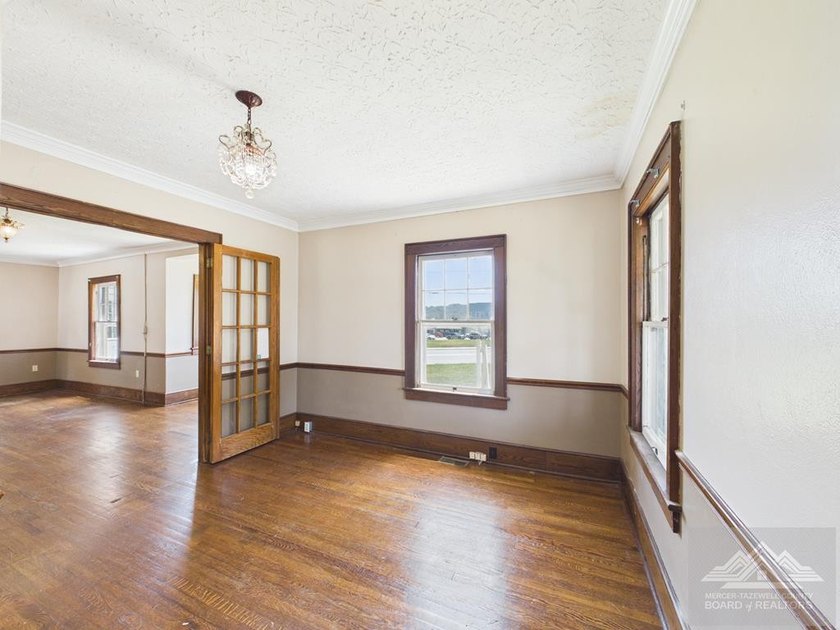 Excellent opportunity at a new list price!! This circa-1910 - photo 32