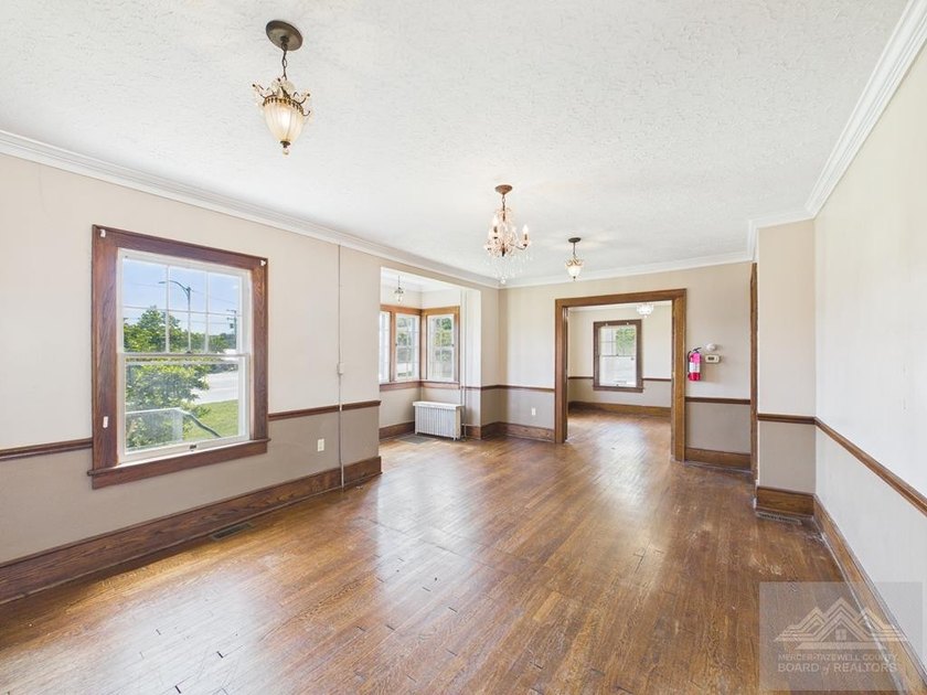 Excellent opportunity at a new list price!! This circa-1910 - photo 37