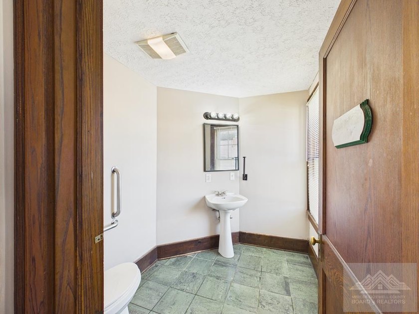 Excellent opportunity at a new list price!! This circa-1910 - photo 50