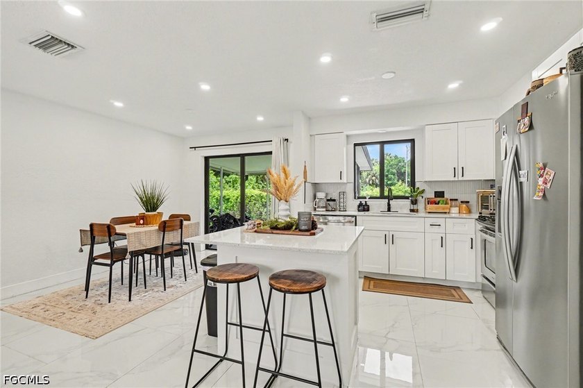 Just What you have been waiting for, a 4-bedroom waterfront home - photo 11