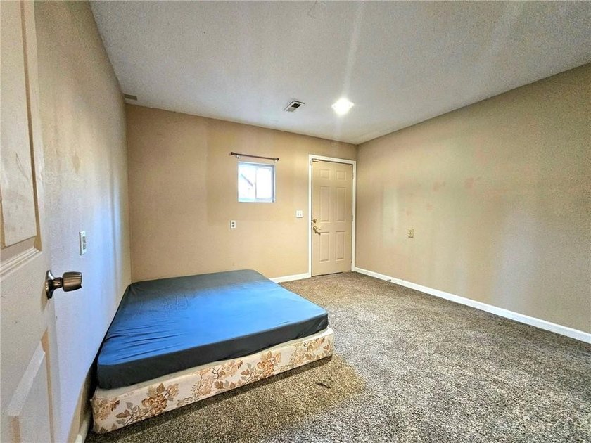 MOTIVATED SELLER/OWNER FINANCING with 30% down and 6% interest! - photo 24