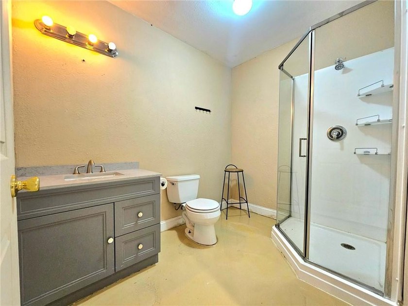 MOTIVATED SELLER/OWNER FINANCING with 30% down and 6% interest! - photo 27