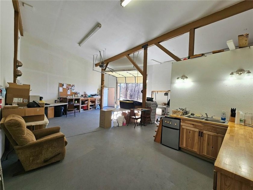 MOTIVATED SELLER/OWNER FINANCING with 30% down and 6% interest! - photo 30
