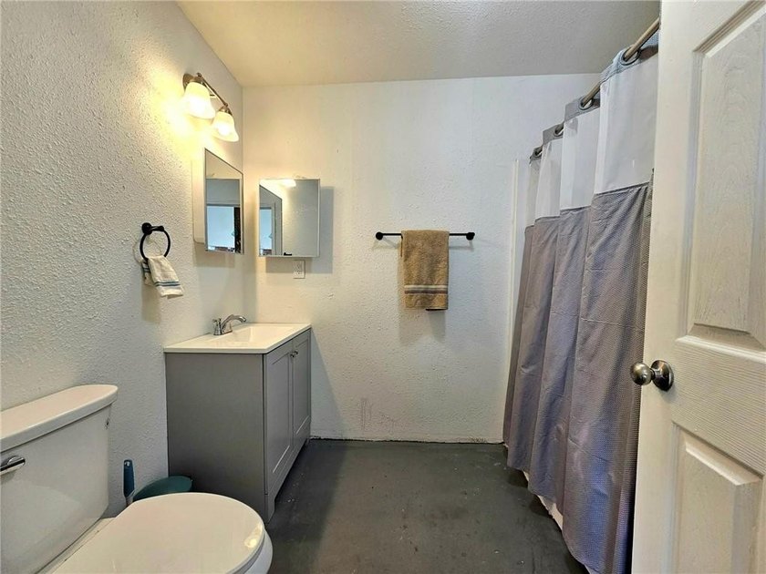 MOTIVATED SELLER/OWNER FINANCING with 30% down and 6% interest! - photo 32