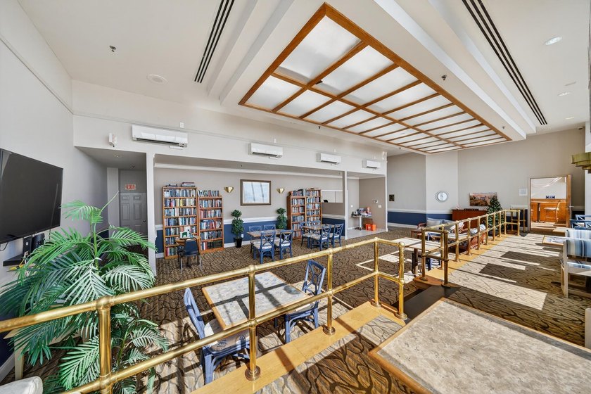 Enjoy spectacular ocean views from this updated, fully furnished - photo 33