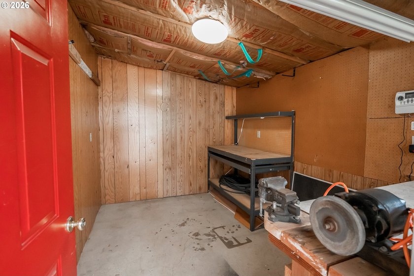 Beautiful 1994 2bed/2bath manufactured home in the very - photo 33