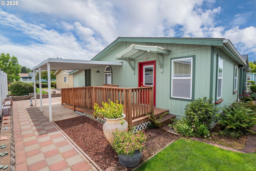 Beautiful 1994 2bed/2bath manufactured home in the very - photo 35