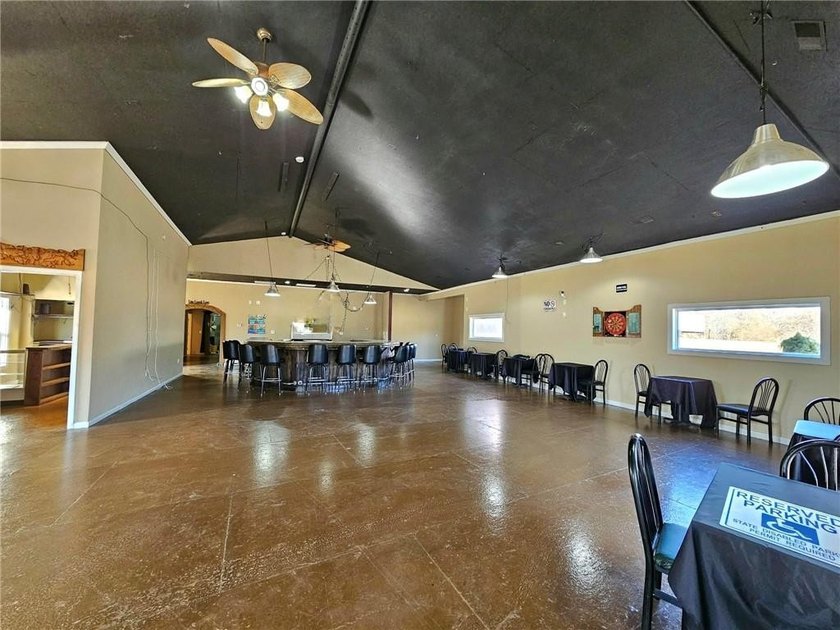 MOTIVATED SELLER/OWNER FINANCING with 30% down and 6% interest! - photo 42