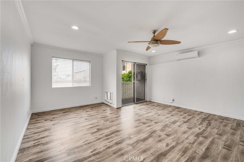 Welcome to 3565 Linden ave where a fully updated 2-bedroom and - photo 9